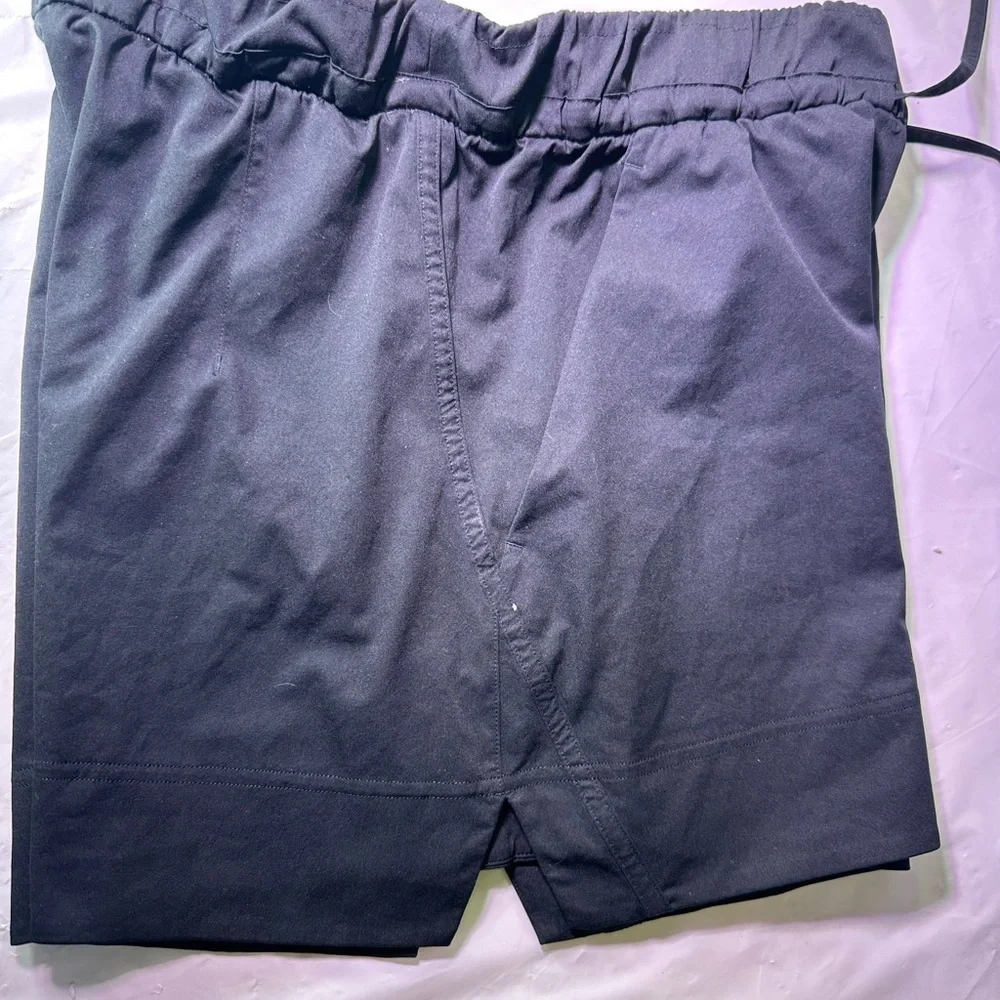 lululemon athletica Men's Charcoal Gray Athletic Shorts